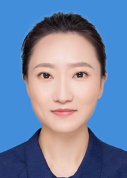 雷蓓监事